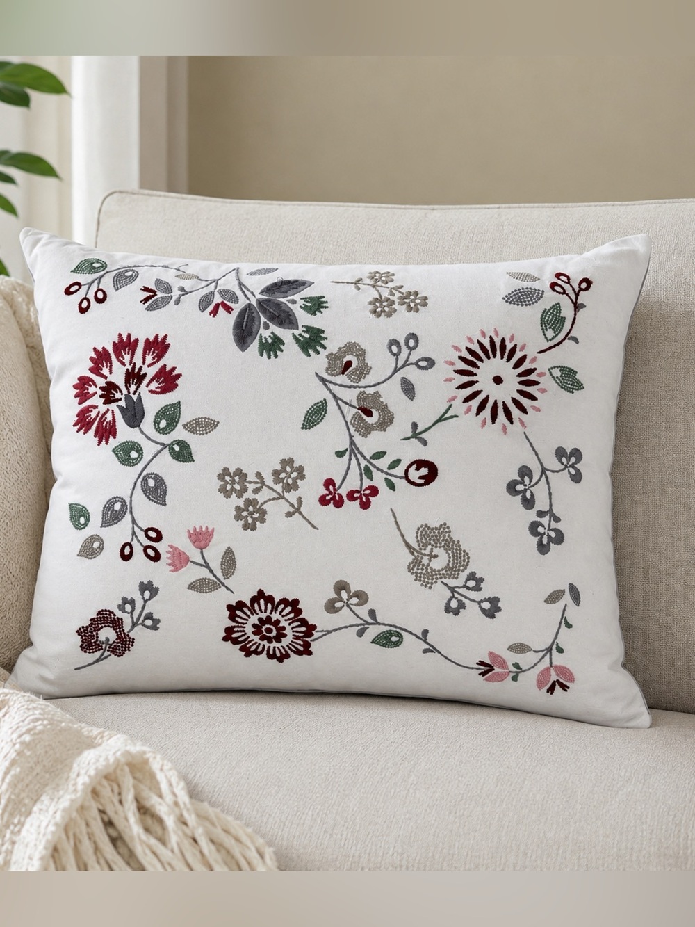 IKEA HEDBLOMSTER Embroidered Floral Pillow 20” x 24” Down Insert